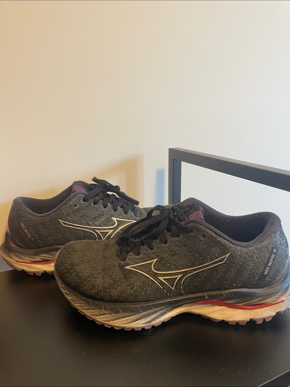 Mizuno Wave Inspire 19 Black Athletic Running Shoes with Silver